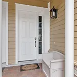 Lovely 4 Bedrooms, 4 Bathrooms House Near Disney